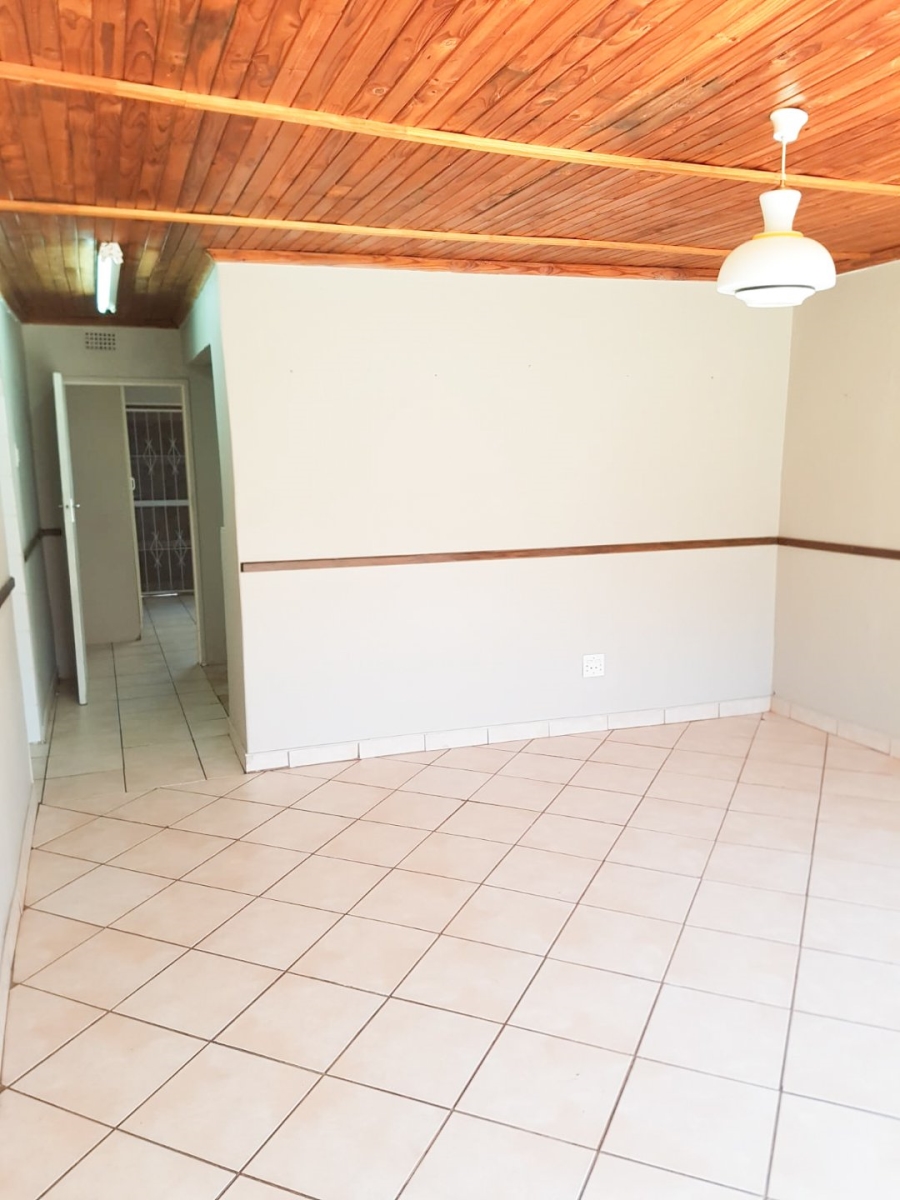  Bedroom Property for Sale in Wilkoppies North West